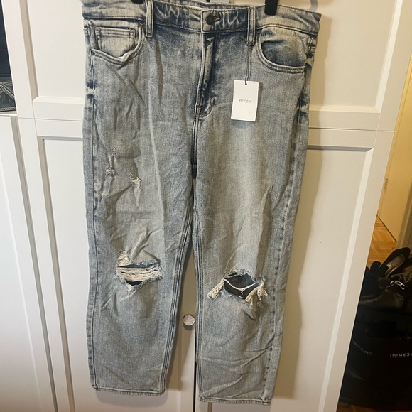 Hidden Bailey Highrise Boyfriend Distressed Jean - Picture 1 of 6